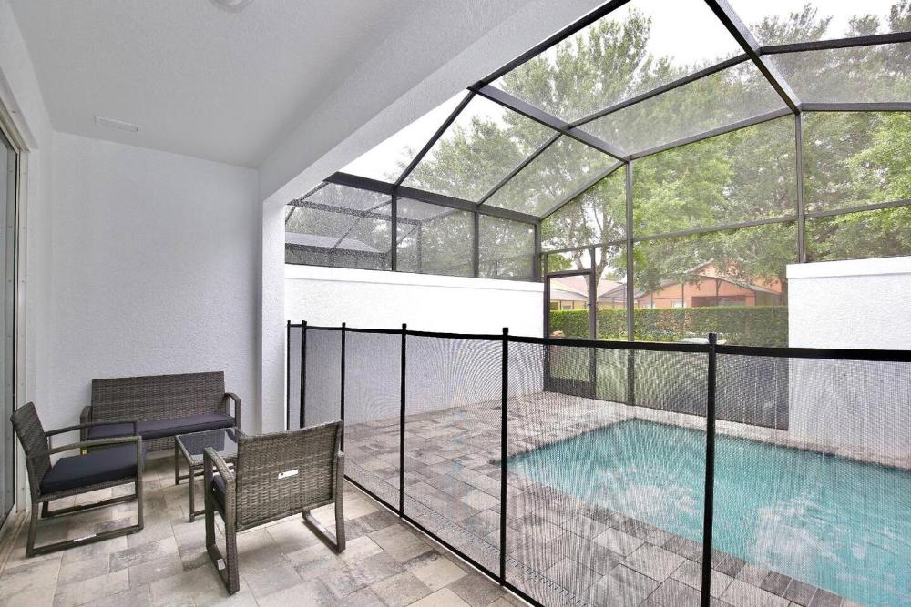 High luxury 3 bedroomloft townhouse in Hidden Forest, with private pool!